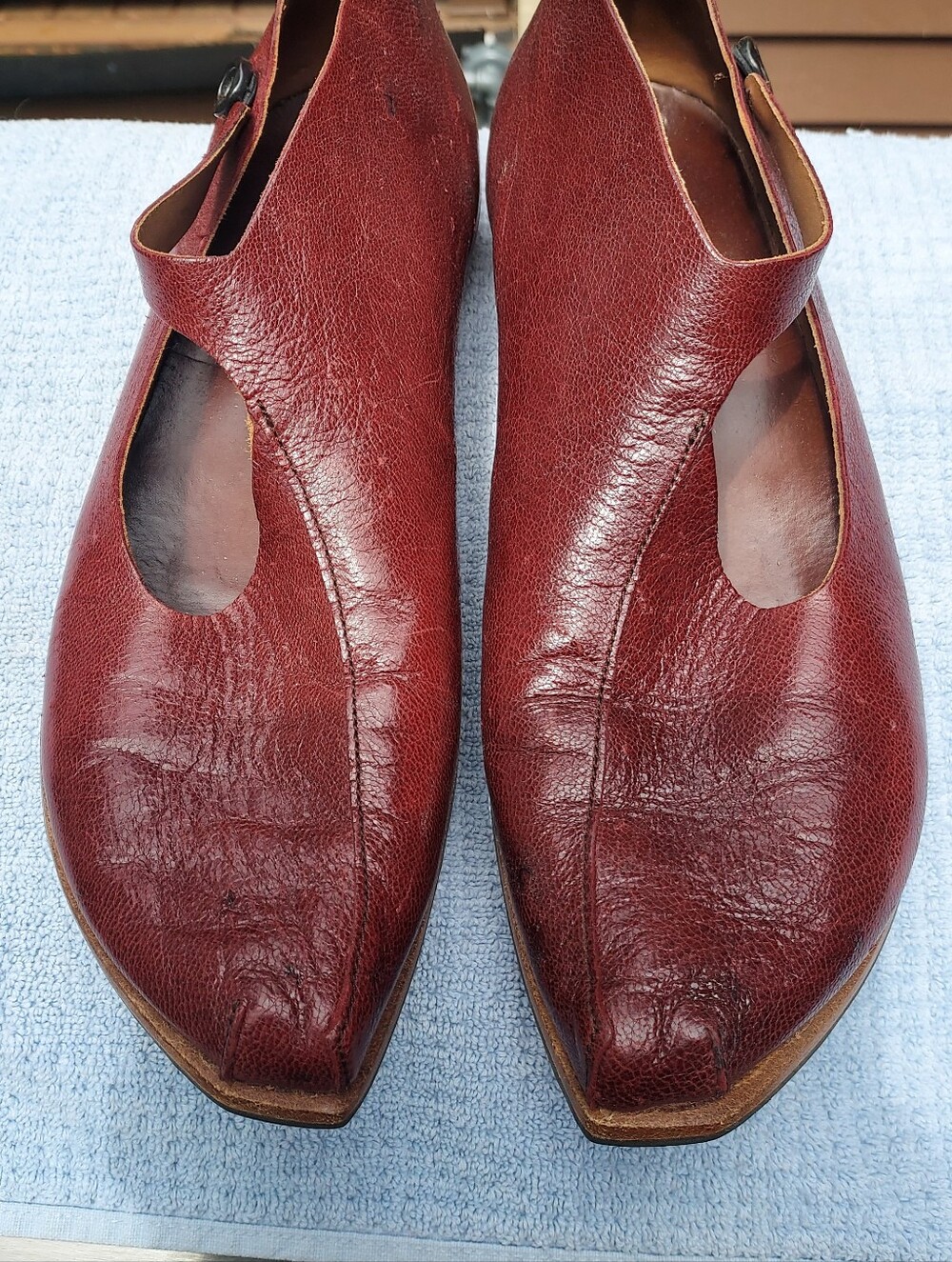 Cydwoq OVAL Maryjane Flats Size 39 Made In USA